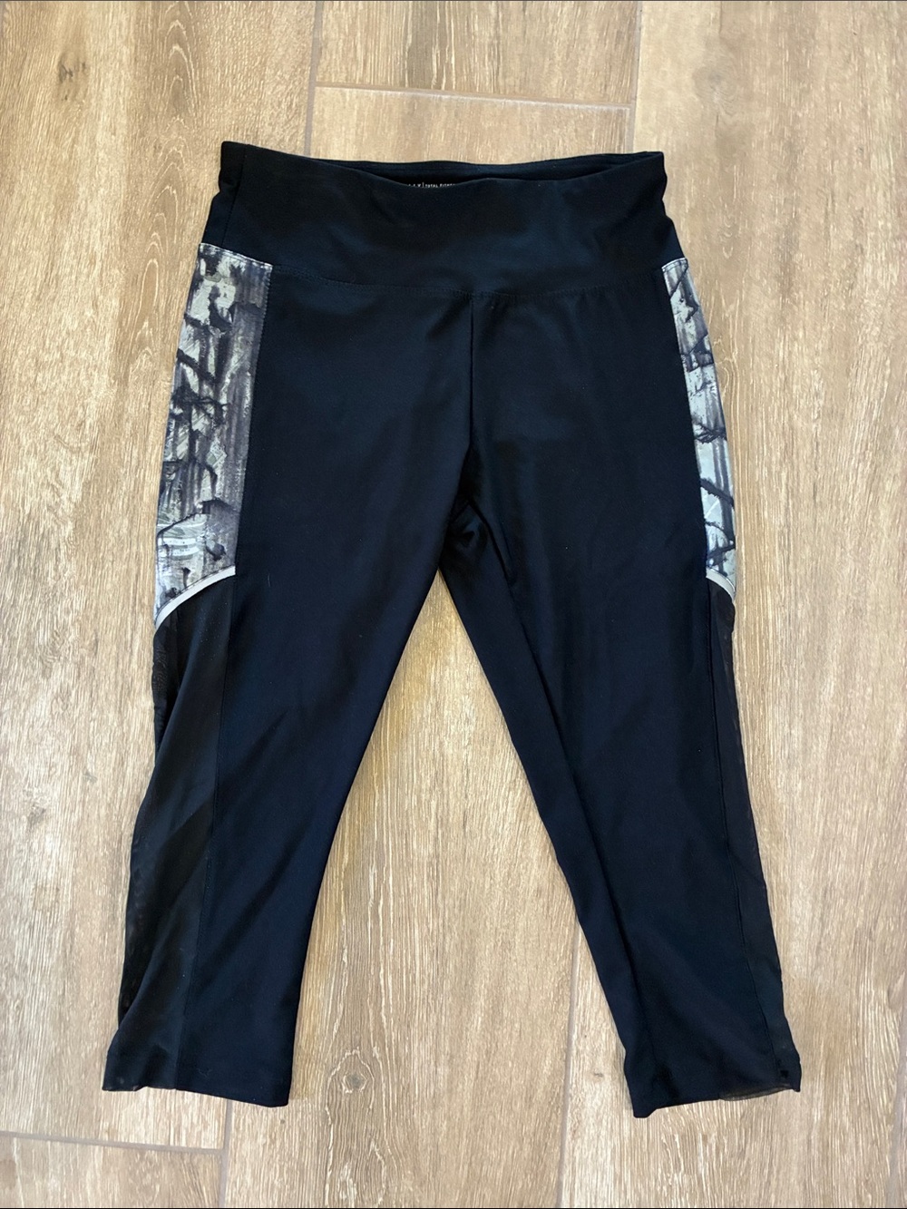 Bally Black Capri Leggings with Gray Camo Side Panels